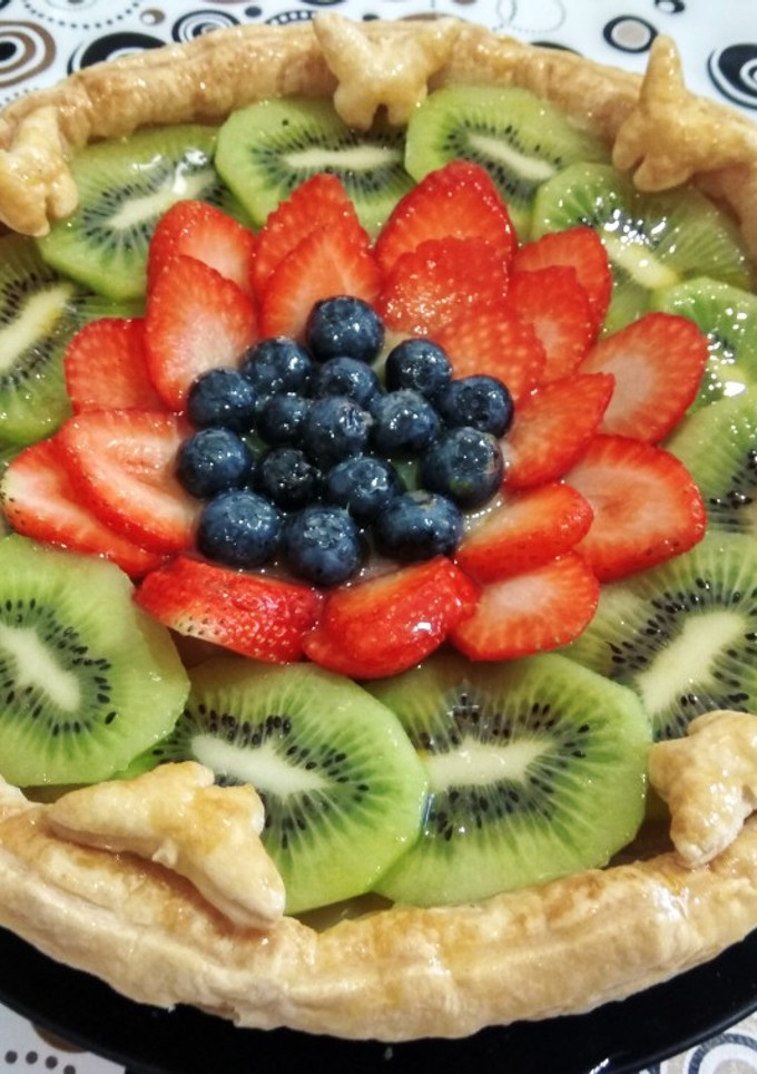 Una foto de Tarta de fruta y crema (vegana)