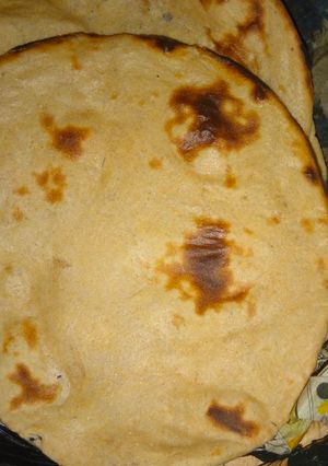 A picture of Tandoori roti.