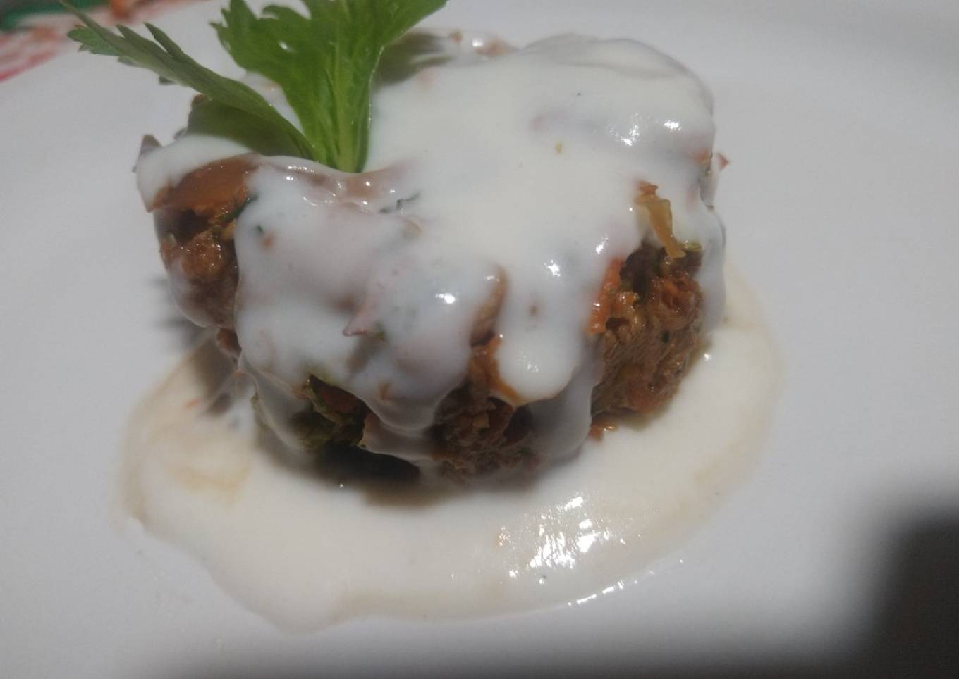 Pollo con verduras bañada en salsa bechamel