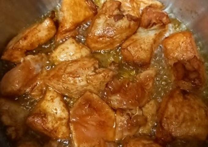 Boneless chicken in honey sauce