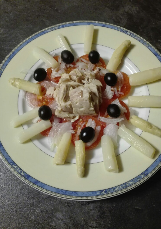Una foto de Ensalada de bonito