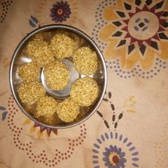Till ladoo A picture of Till ladoo.