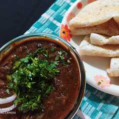 A picture of काळ्या वाटण्याचे सांबार (kadya vatanyache sambhar recipe in marathi).