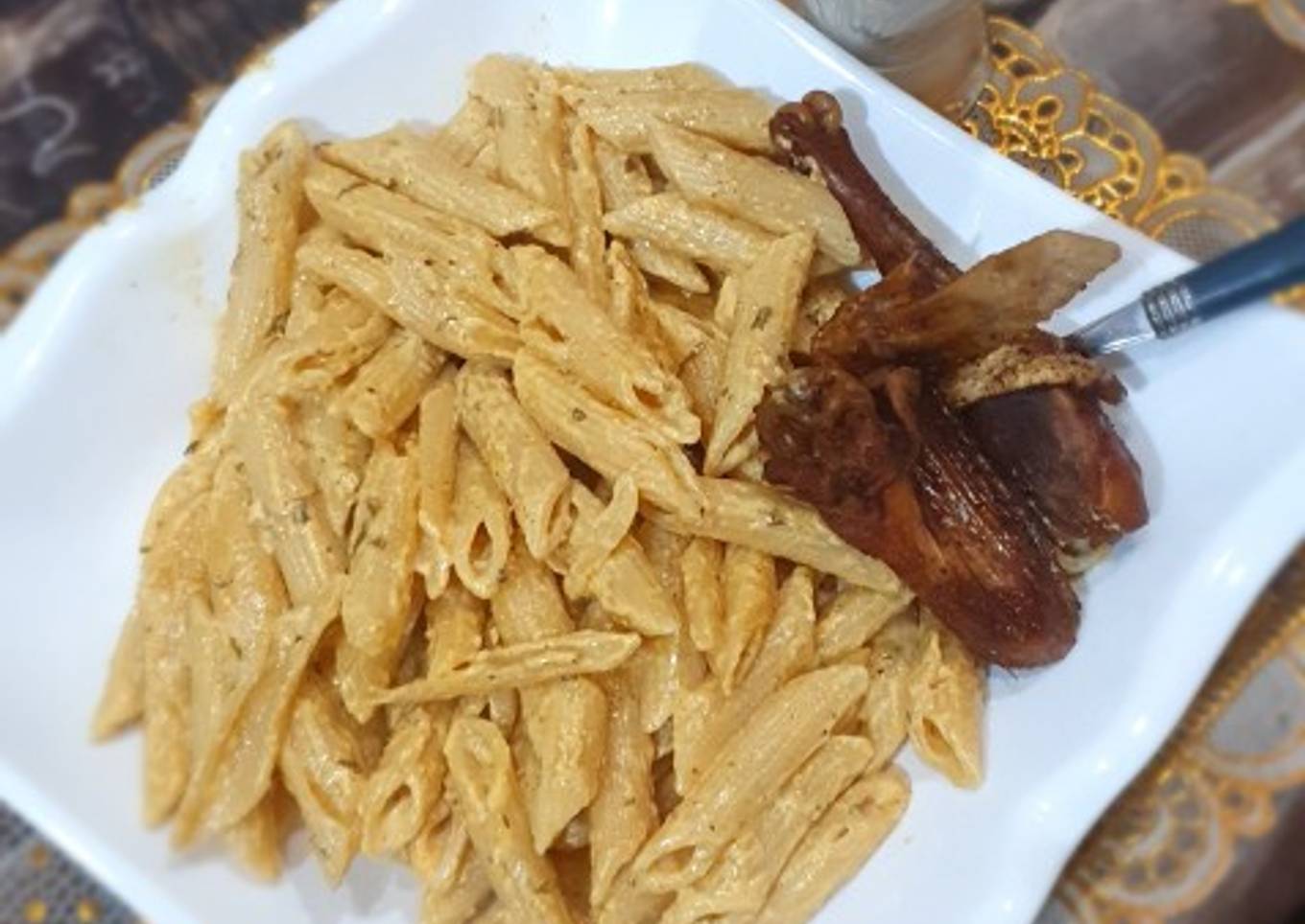 Penne alfredo pasta