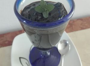 Una foto de Dulce de zapote negro postre