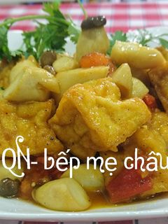 Hình của món Đậu hũ kho nấm đùi gà chay.