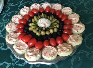 Une photo de Plateau apéritif d été