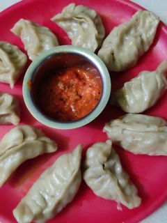 காய்கறி மோமோ (Kaaikari momo recipe in tamil) செய்முறை முக்கிய புகைப்படம்