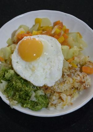 Una foto de Calabacín (zapallo) guisado con pega (arroz tostado)🍳