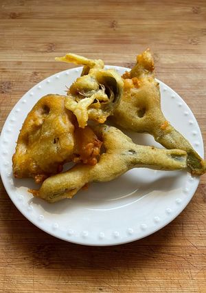 Una foto de Tempura de alcachofas