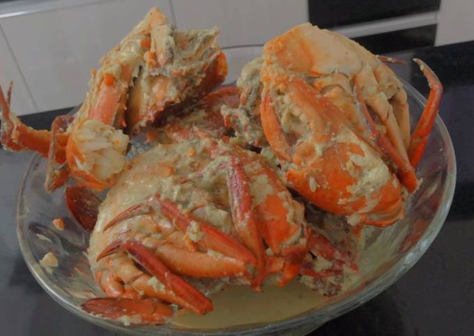 Bagaimana Membuat Kepiting kuah kari yang Enak