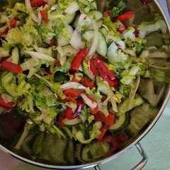 A picture of Salata mexicană.