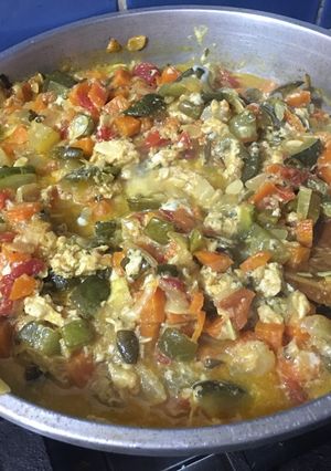Una foto de Zapallitos revueltos con zanahorias y tomates