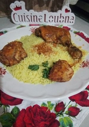 صورة لوصفة دجاج محمر فالمقلاة مع الارز