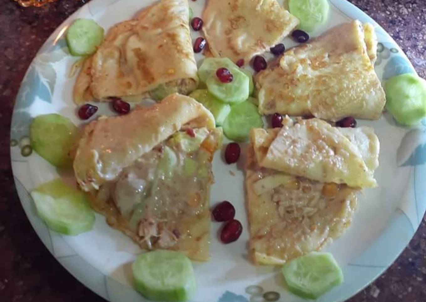 Eggs With Chicken and Veggies Filling