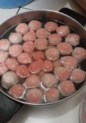 Foto resep Bakso sapi kenyal enak pokok e