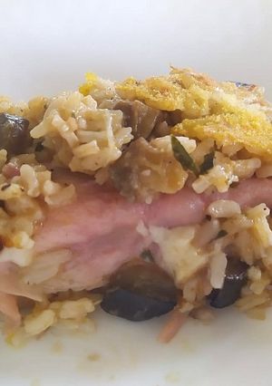 Foto di Riso al Forno con Melanzane, Scamorza, Pecorino, Primo Sale, Prosciutto Cotto e Crema di Melanzane