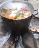 Auténtico sancocho colombiano de paseo de río