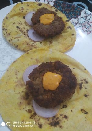 A picture of Rajma galoti kebab.