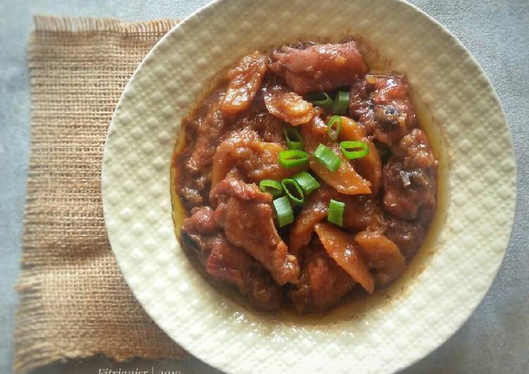 Semur Ayam Kentang