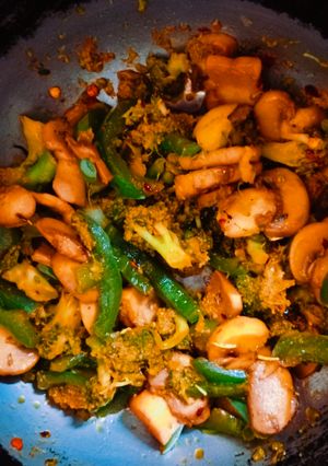 A picture of Veggie Mushroom Stir Fry.