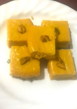 A picture of Steamed mango sandesh.