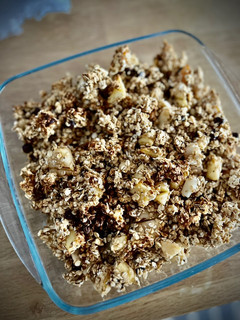 Una foto de Granola de fruta de aprovechamiento en airfryer