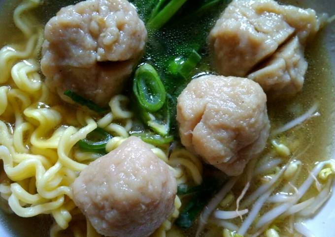 Bakso sapi kuah