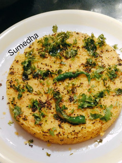 ढोकळा (Dhokla Recipe In Marathi) रेसिपी चे मुख्य फोटो