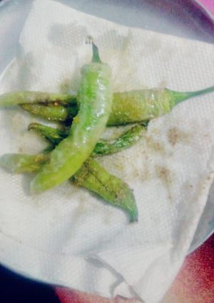 A picture of Green chilli masala.