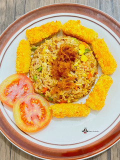 Foto resep Nasi Goreng Merah Nugget Simple