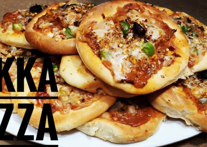 Person Tikka pizza