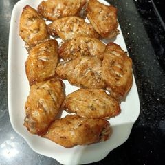 A picture of Baked Chicken Wings.