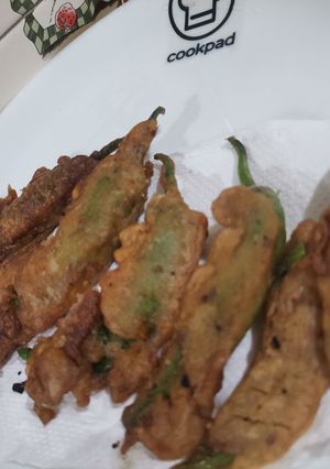 A picture of Chatkhara Mirch Pakora.