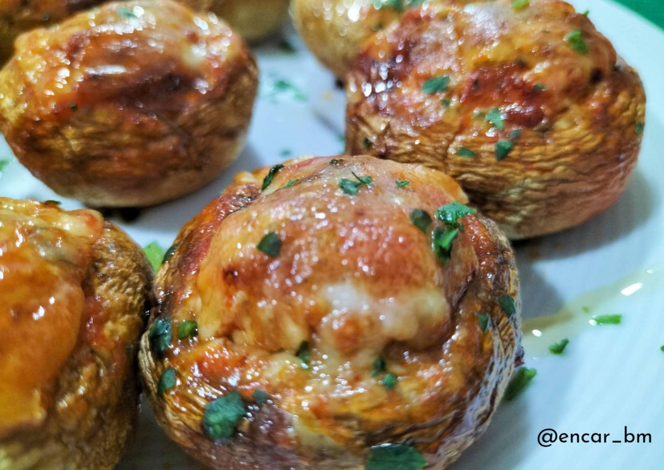 Champiñones rellenos de sobrasada en airfryer