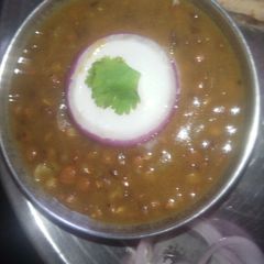 A picture of Masoor Dal curry.