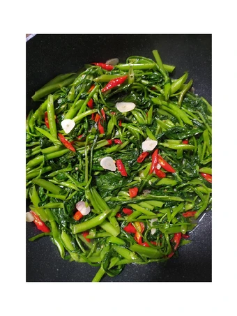 Cara Gampang Menyiapkan Resep Tumis kangkung saus tiram yang Bikin Ngiler Anti Ribet, Menggugah Selera
