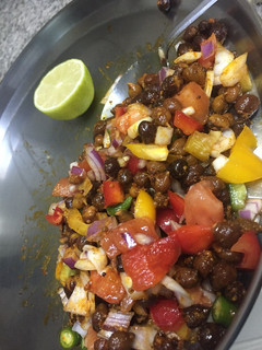 અંકુરિત ચણા ચાટ (Sprouted chana Chat recipe in Gujarati) રેસીપી મુખ્ય ફોટો