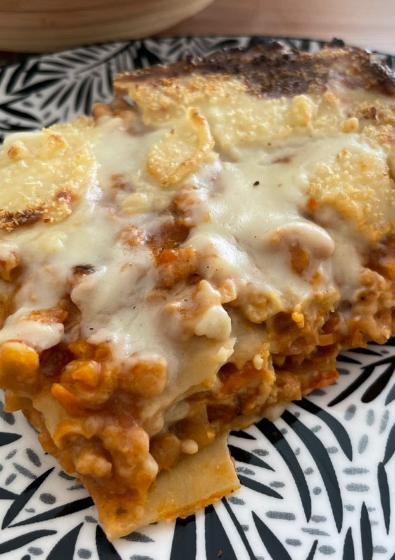 Una foto de Lasaña vegana de boloñesa de soja