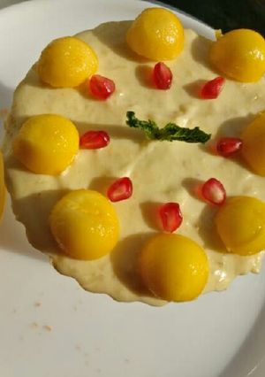 A picture of Yogurt Mango Cheesecake.