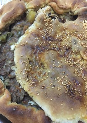 صورة لوصفة طاجن لحم في رغيف خبز
