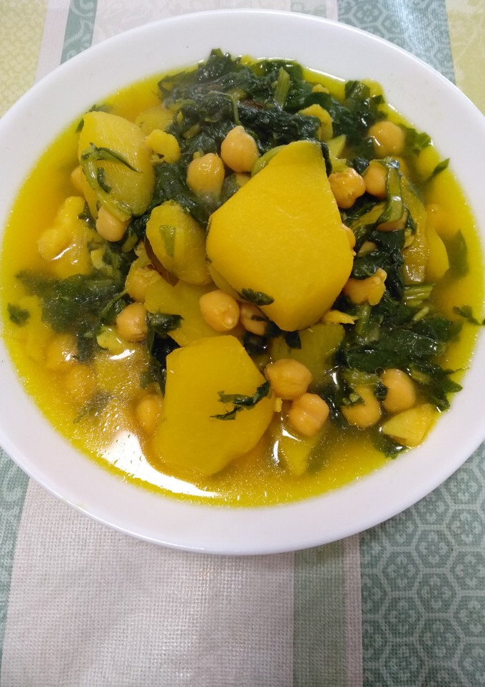 Una foto de Garbanzos con bacalao