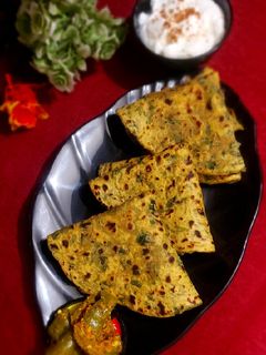 मेथी पराठा (Methi paratha recipe in Hindi) रेसिपी मुख्य फोटो