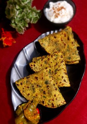 मेथी पराठा (Methi paratha recipe in Hindi) रेसिपी मुख्य फोटो