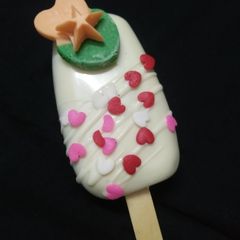 A picture of Cakesicles.