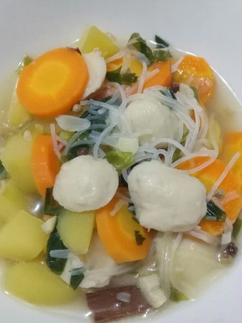 Cara Mudah Membuat Resep Sop bakso ayam sayur yang  Bikin Ketagihan Anti Ribet, Lezat