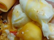 Una foto de huevos benedictino