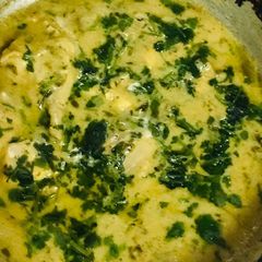 A picture of Black pepper chicken with gravy.