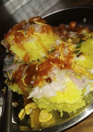 A picture of Khaman dhokla.