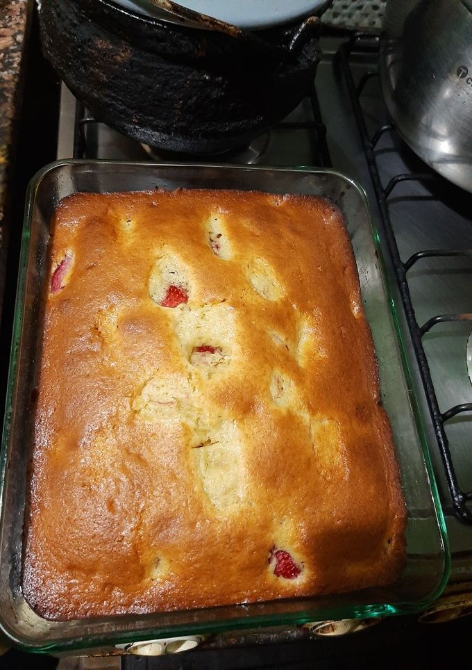 Una foto de Torta de frutillas fácil!!